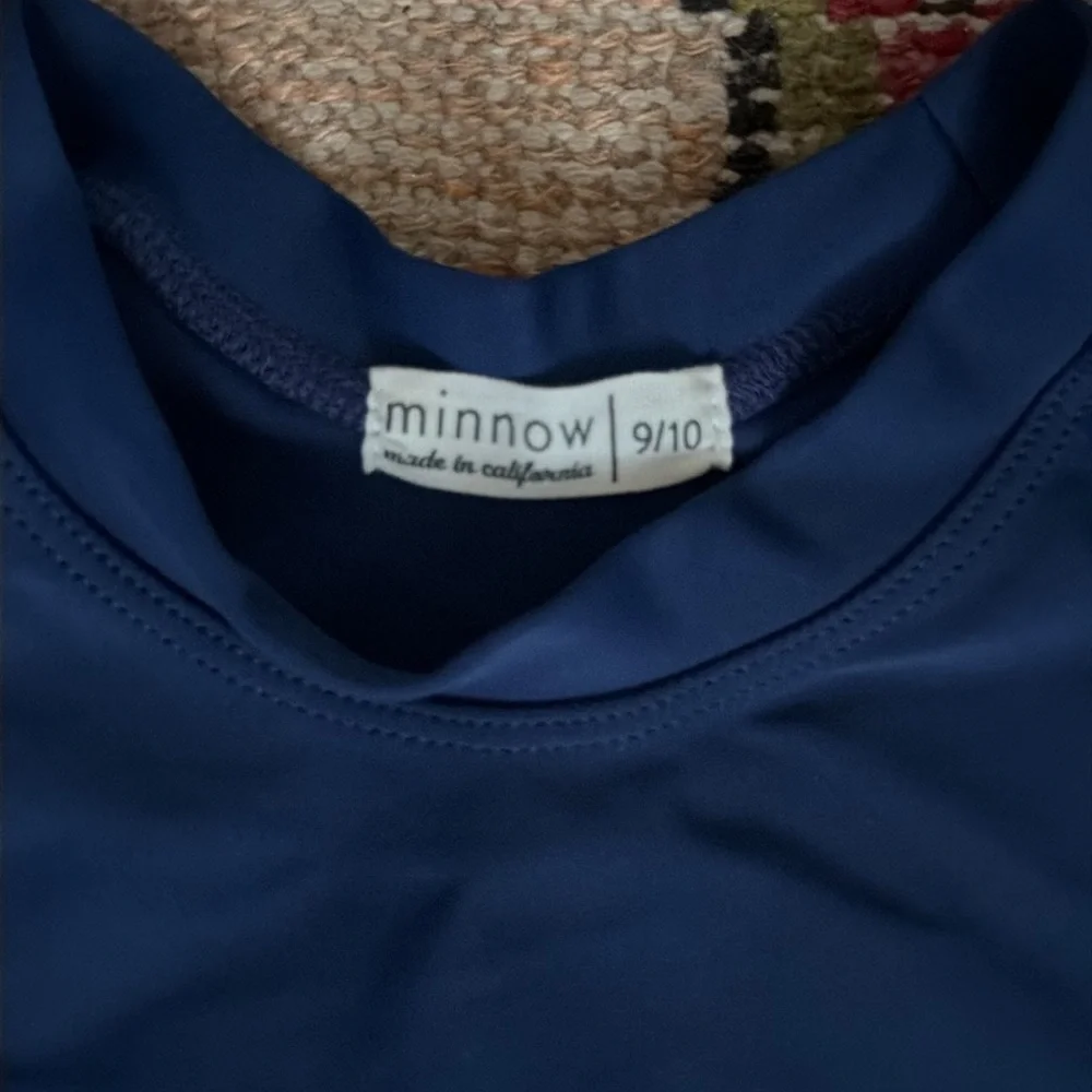 Minnow swim shirt 9-10